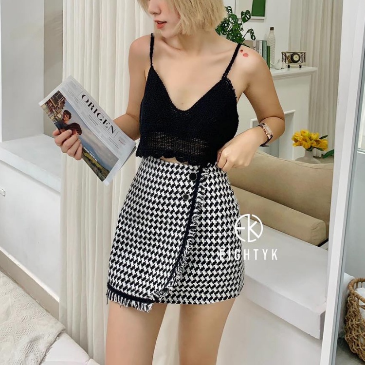 [EIGHTYK] Chân Váy Ngắn Đắp Chéo Phối Nút