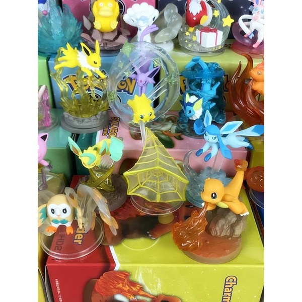 Mô hình Pokemon tung tuyệt chiêu Ibrahimovic trang trí