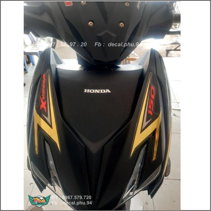 Tem Winner X Rời Vàng Crom , Xe đen nhám (V)