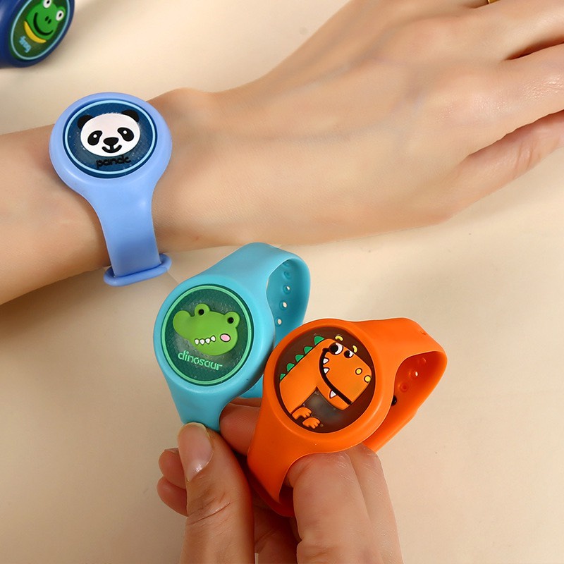 Đồng hồ silicon phát sáng, có tinh dầu chống muỗi nhiều hình thù cho bé Master Kids