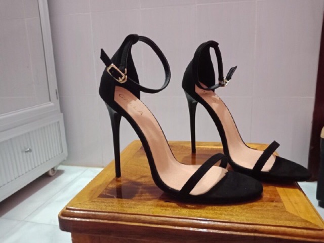 Giày sandal dây mảnh đen da lộn cao 7- 9-12p