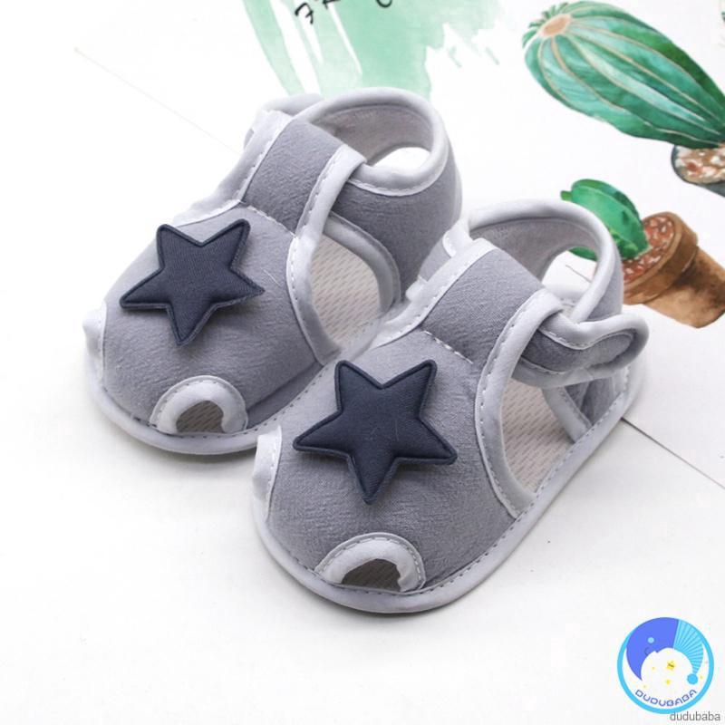 Giày sandal đế mềm chống trượt dành cho em bé
