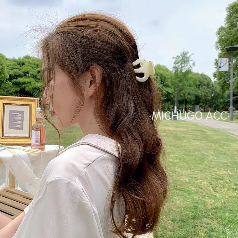 Kẹp tóc bằng Acrylic thiết kế đơn giản phong cách cá tính hợp thời trang cho nữ