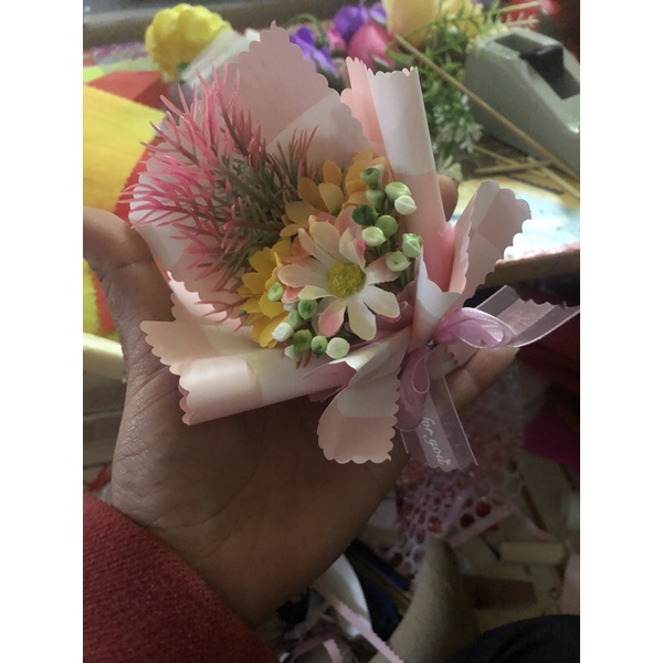 bó hoa cúc mini lụa