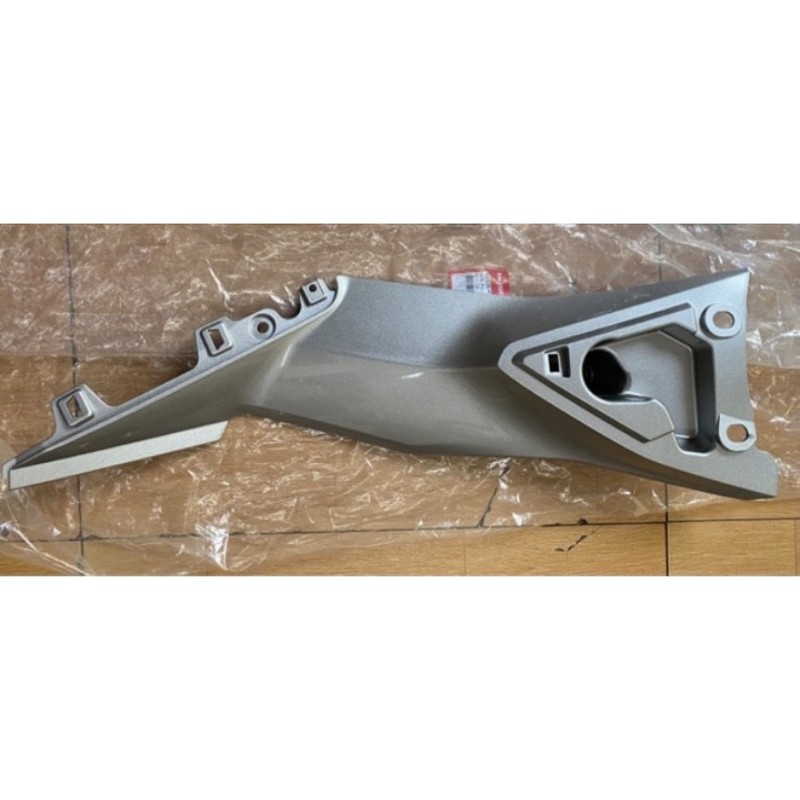 Cặp Ốp Sườn Trên Winner X màu Bạc (có bán lẻ )