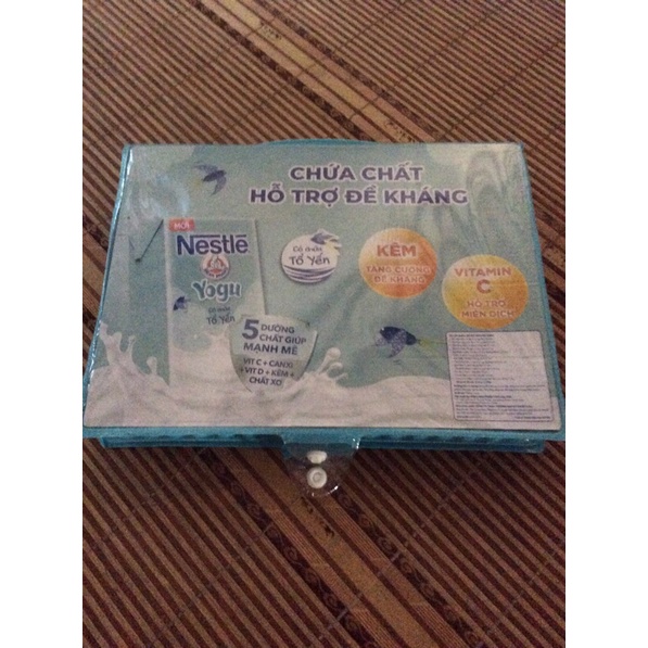 Bút màu đa năng quà nestle