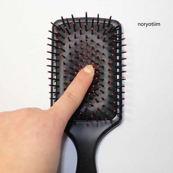 Lược chải và massage tóc chống tĩnh điện chất liệu nhựa độc đáo | BigBuy360 - bigbuy360.vn