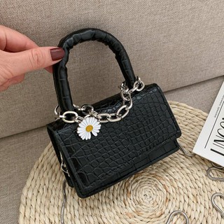 (Freeship từ 50k) Túi đeo chéo mini vân hình chữ nhật gắn hoa cúc siêu dễ thuơng