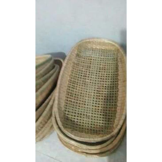 Nôi tre cho bé tặng vòng dâu tằm