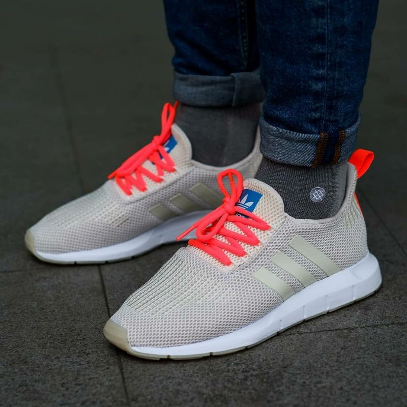 Giày Bata Adidas Swift Run Thời Trang Năng Động