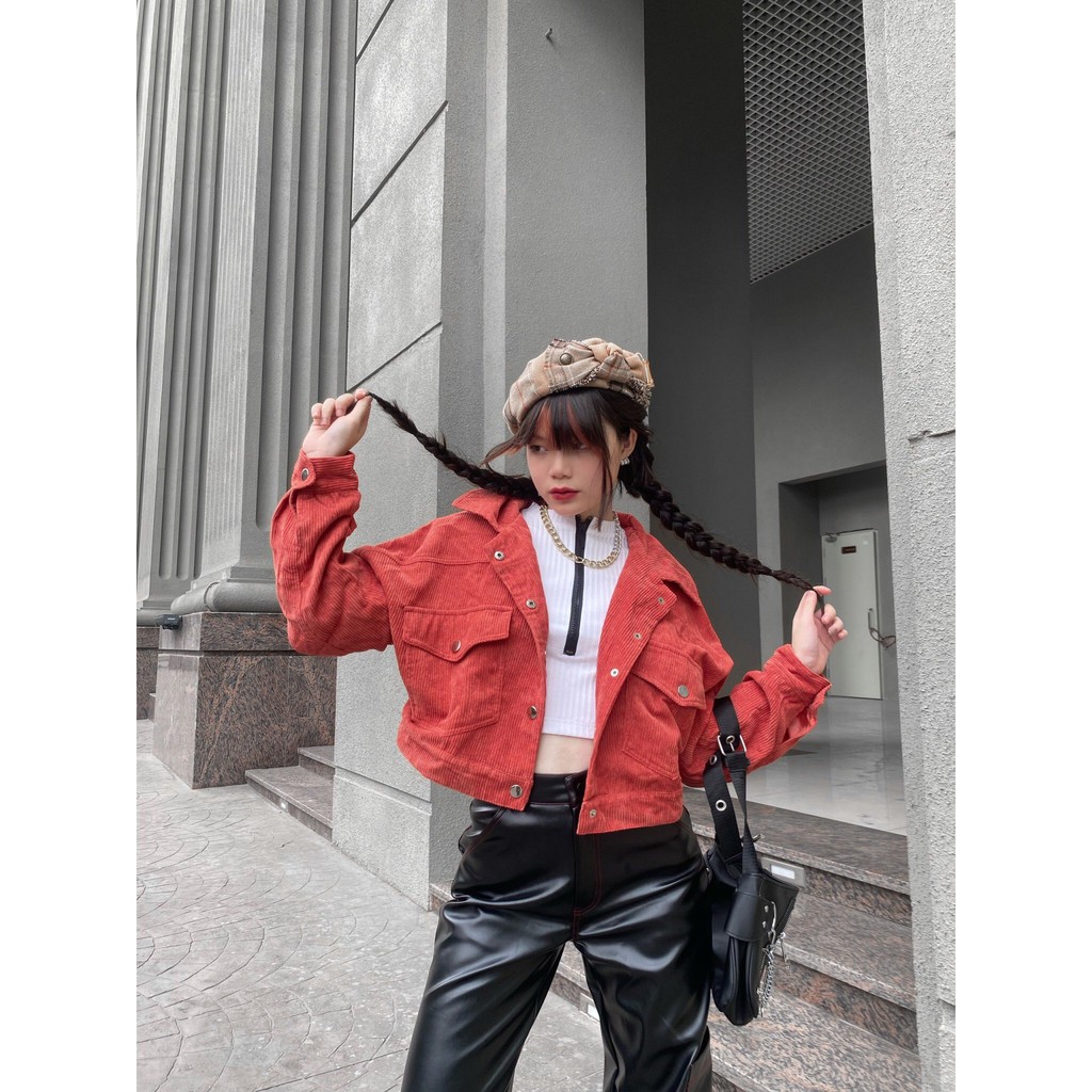 Áo khoác lửng oversized cam nổi bật tôn dáng BLMDE