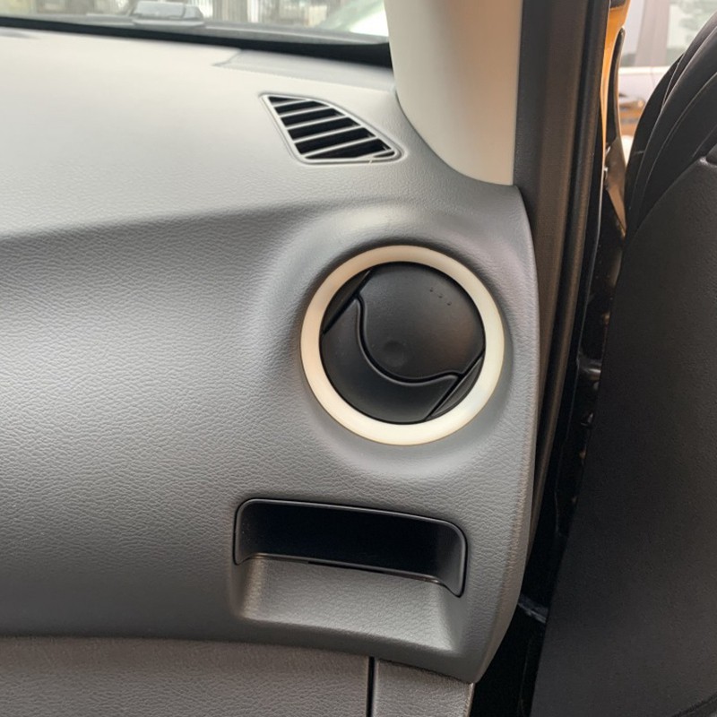 Khung chất liệu carbon trang trí cho lỗ thông khí xe hơi Nissan Navara Np300