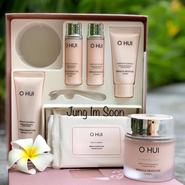 Sét Kem Dưỡng Đặc Biệt Ohui Hồng Miracle Moisture Cream Special Set