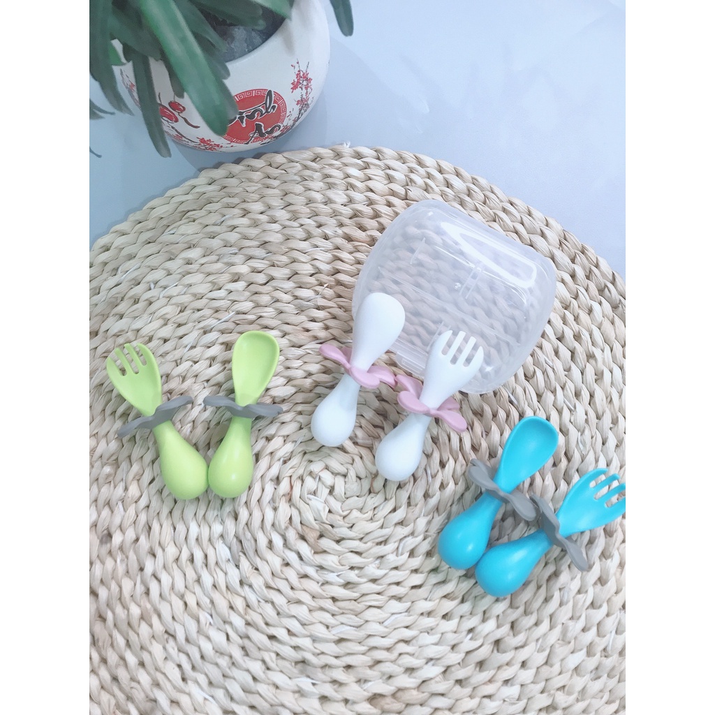 Thìa dĩa tập xúc cho bé có nút chặn hình bông hoa dễ thương giúp bé tập ăn KÈM HỘP NHỰA