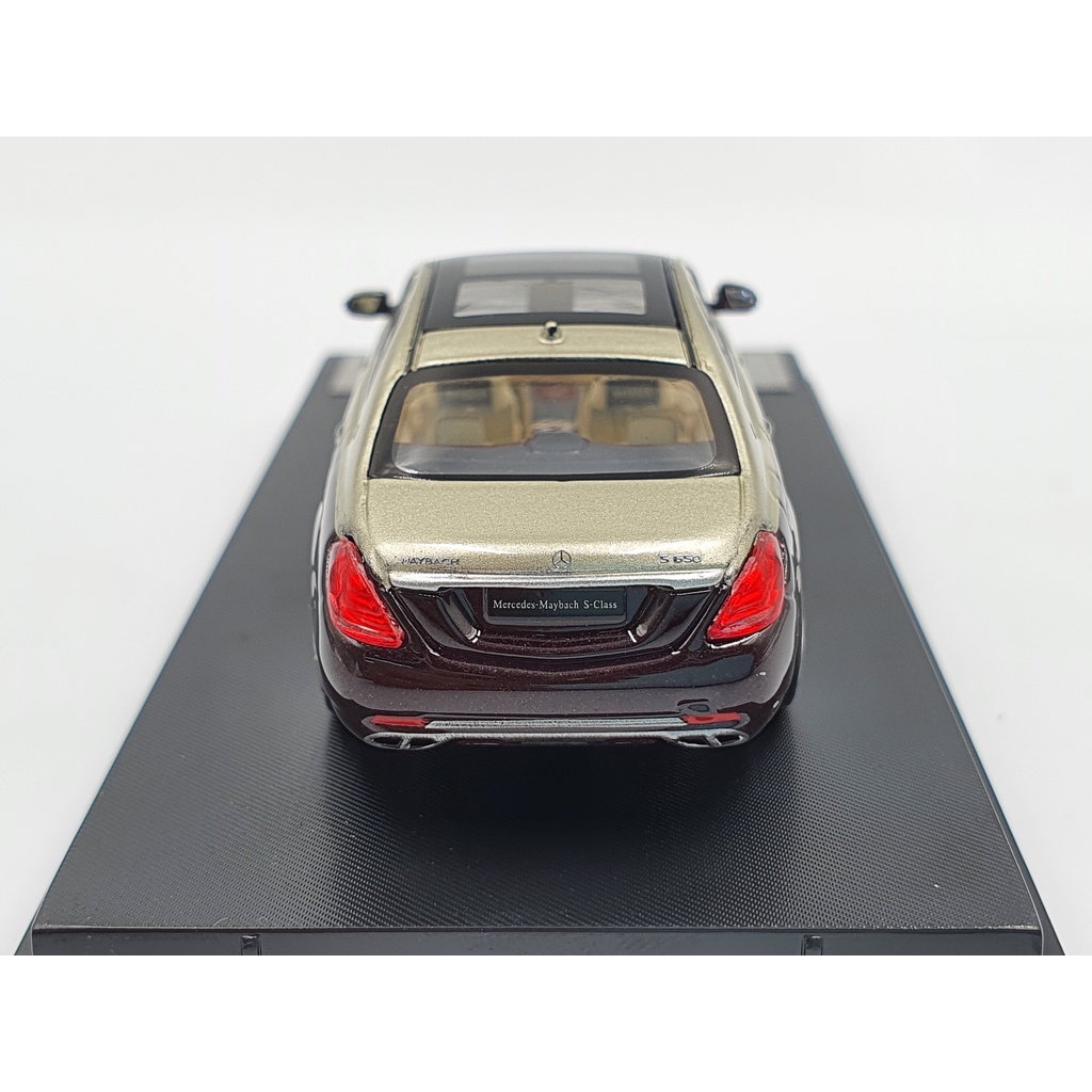 Xe Mô Hình Mercedes-Maybach S-Class 1:64 Master (Vàng Đồng Mui Đen)