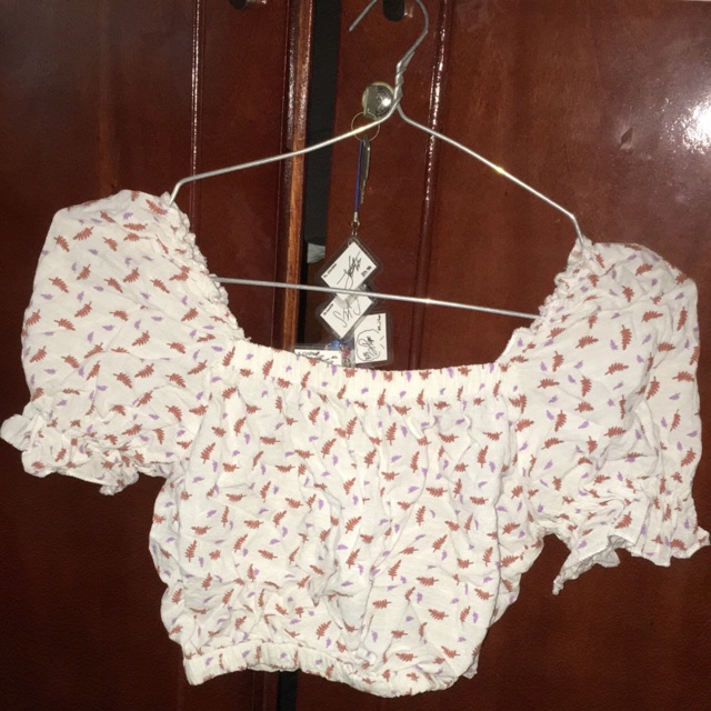 Áo croptop ngang vai