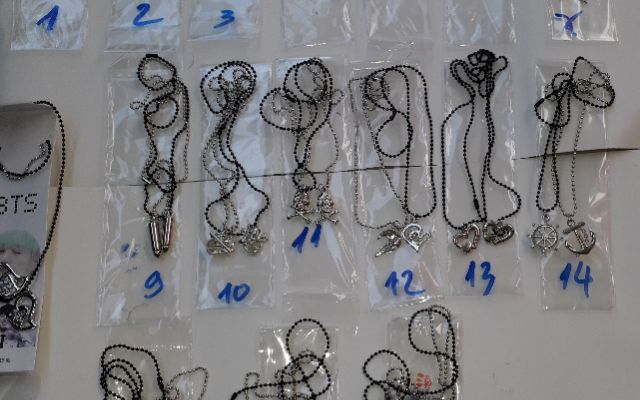 Sét 2 bộ dây chuyền bi 2mm kèm đặc biệt mặt cặp bằng thép không gỉ