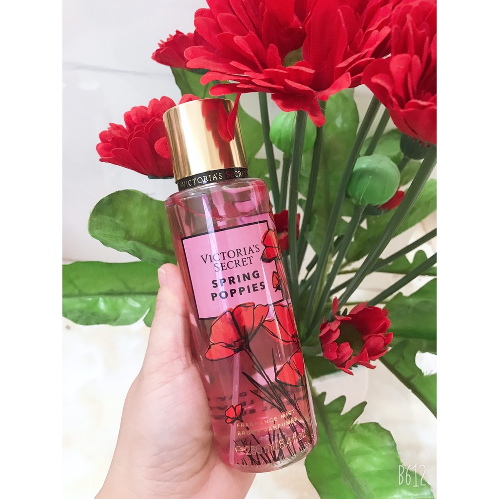 Nước hoa Body Victoria’s Secret - Spring Poppies Fragrance Mist (250ml)