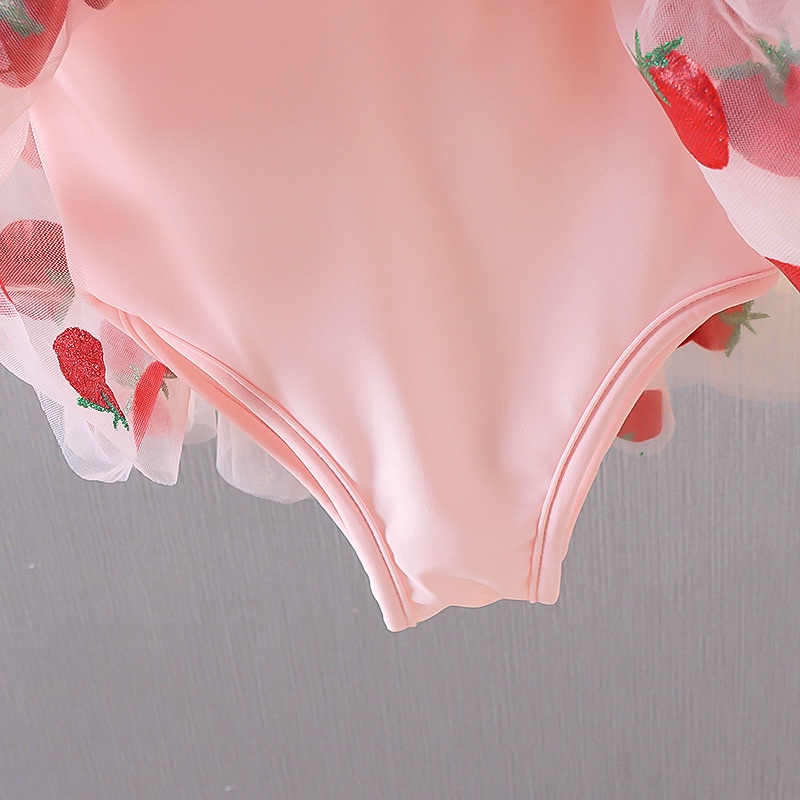 Bộ Đồ Bơi Liền Thân Kèm Mũ Hình Quả Dâu Màu Hồng Dễ Thương Dành Cho Bé Gái