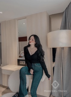 áo nhún cổ tim