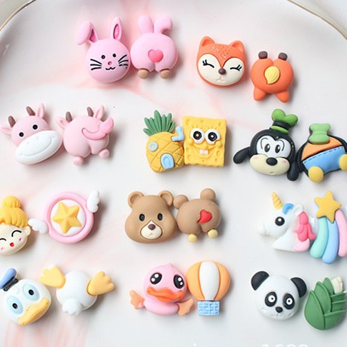 Sticker dép crocs jibbitz ticker gắn dép siêu cute mẫu đa dạng stick 3D đá mặt và mông ngộ nghĩnh KOROMM