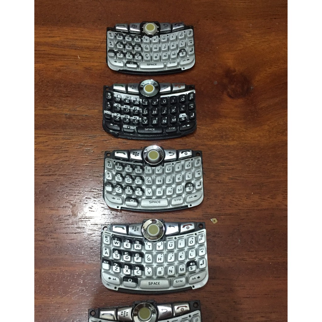 bàn phím blackberry 8300/8310/8320 xịn kèm bi vành đủ.