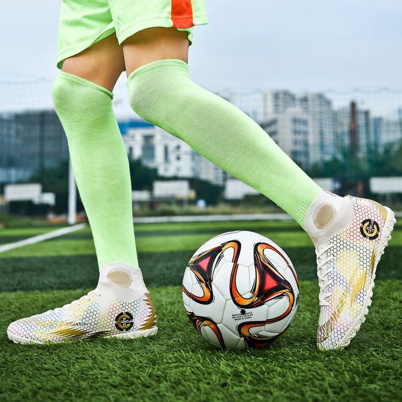 Giày đá bóng Futsal cổ cao có size 35-46 dành cho nam