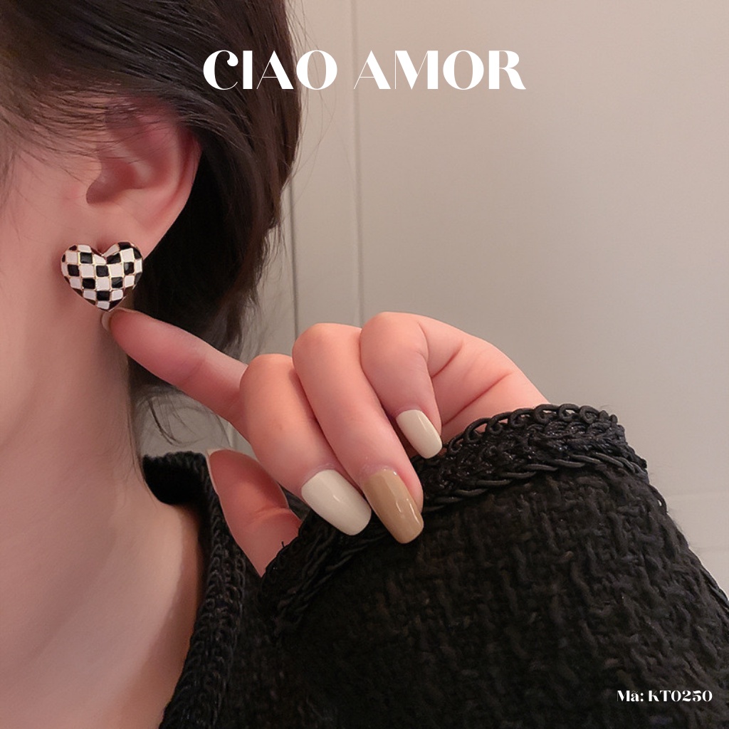 KT0250-Khuyên tai nữ, Bông tai ngắn trái tim hoạ tiết ô đan Trang sức Ciao Amor