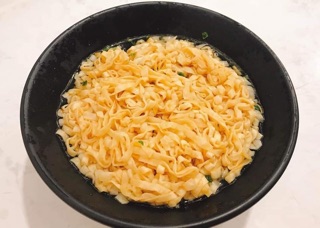 1 thùng phở gà con Acecook