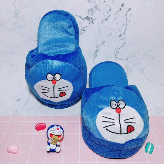 Dép bông mang trong nhà Doraemon