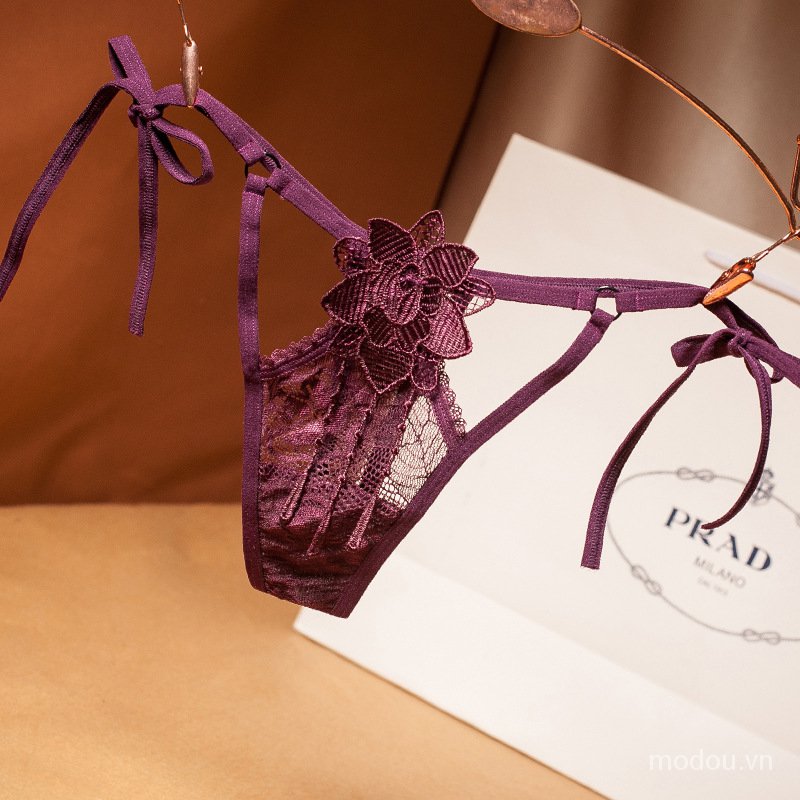 Quần lót lọt khe phối ren hoa quyến rũ cho nữ