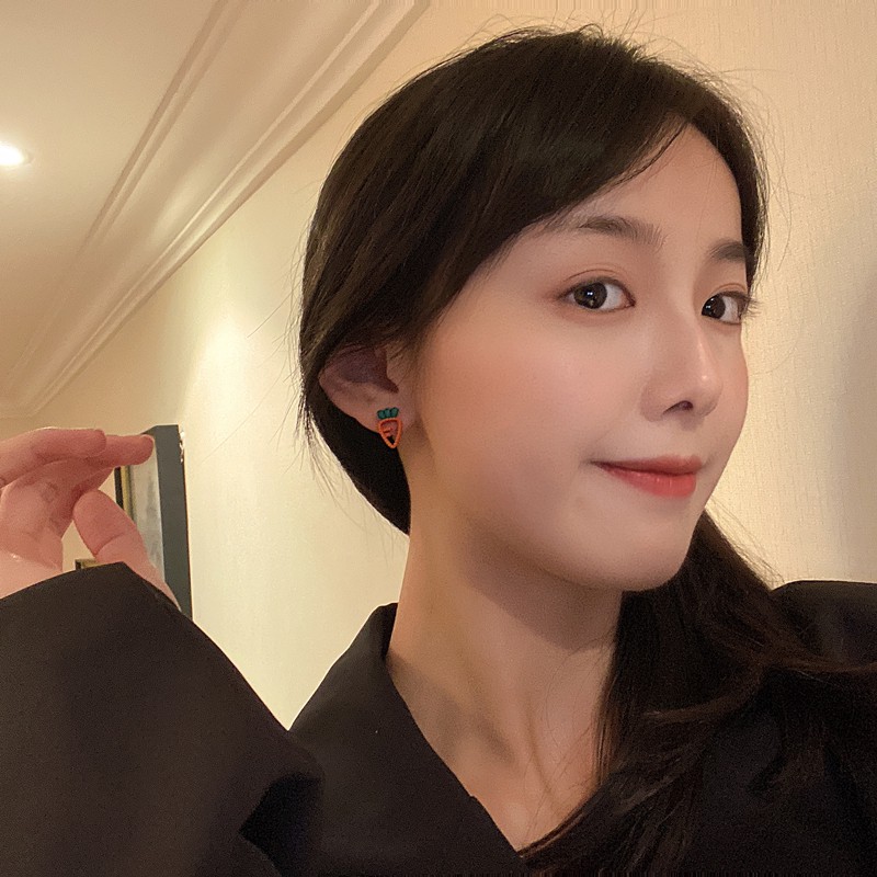 Bông Tai Hình Củ Cà Rốt Dễ Thương A0009