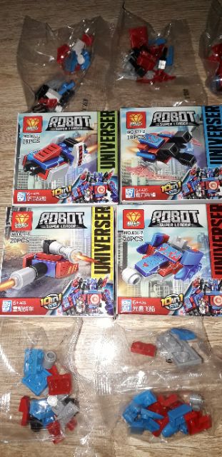 Sét lắp ráp LegoRobot Universer 631 có trên 200 chi tiết bằng nhựa ABS