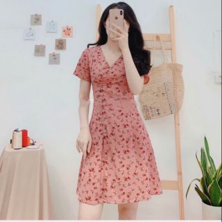 Váy tằm hoa hồng cổ V cúc lệch