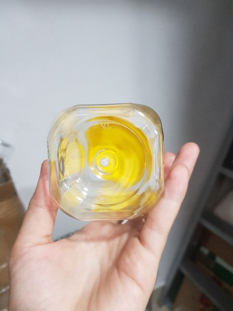 Hủ nhựa cao vuông nắp vàng 500ml 6x16cm | BigBuy360 - bigbuy360.vn