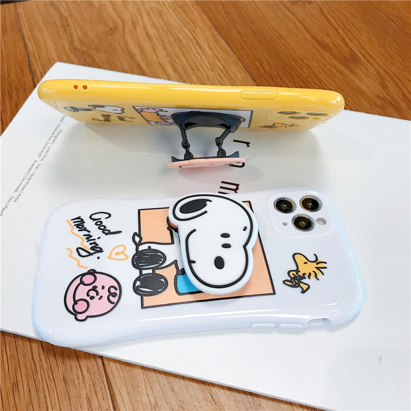 Ốp điện thoại mềm chống sốc in hình Charlie/Snoopy kèm giá đỡ cho iPhone13 Pro max 12/11 Pro max 7plus 8plus XR XSMAX