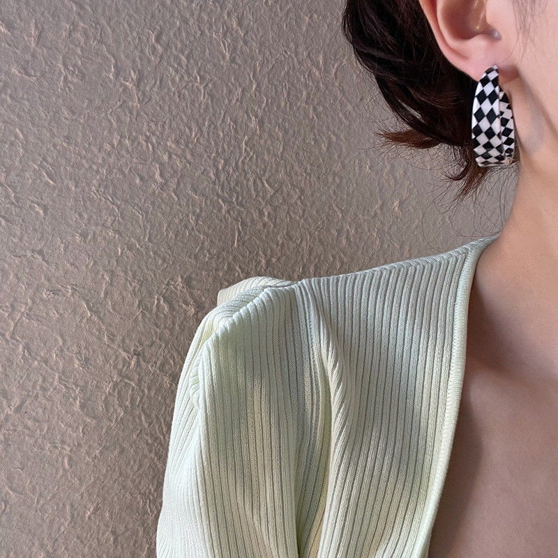 Khuyên Tai Hình Chữ C Nhiều Màu Sắc Phong Cách Hàn Quốc Dành Cho Nữ