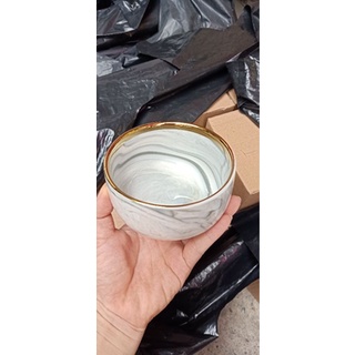 Bát cơm viền vàng