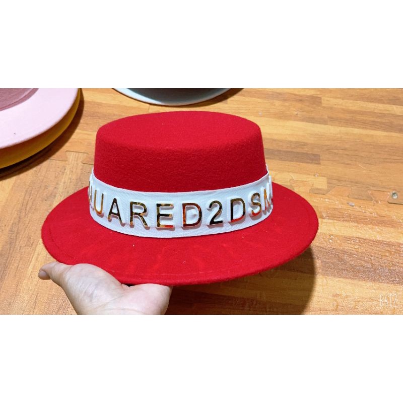 Mũ nón cói đi biển vành nhỏ đai chữ vàng nổi sang chảnh