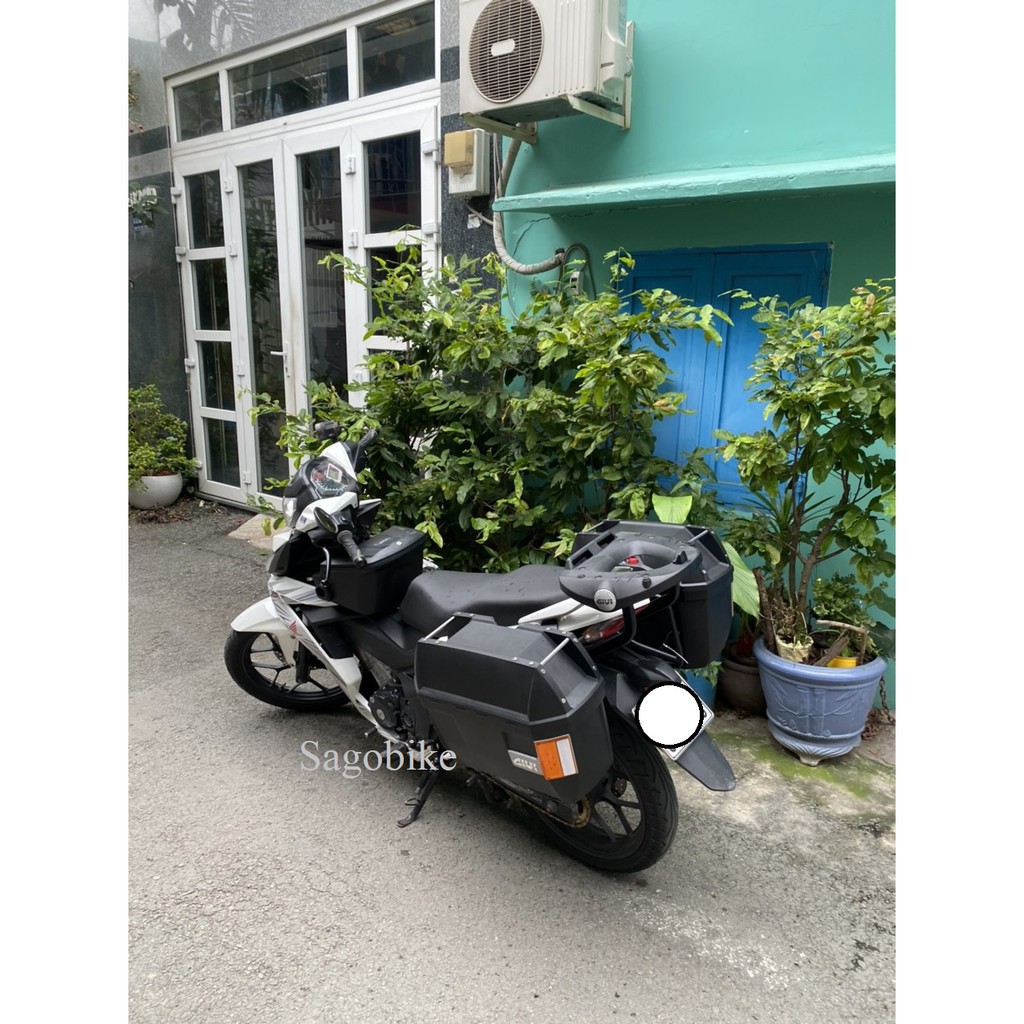 Thùng Givi Winner, thùng hông E23NS_OR, baga hông SBLWinner150/X, baga Givi HRV Winner và thùng giữa Givi G12N Winner