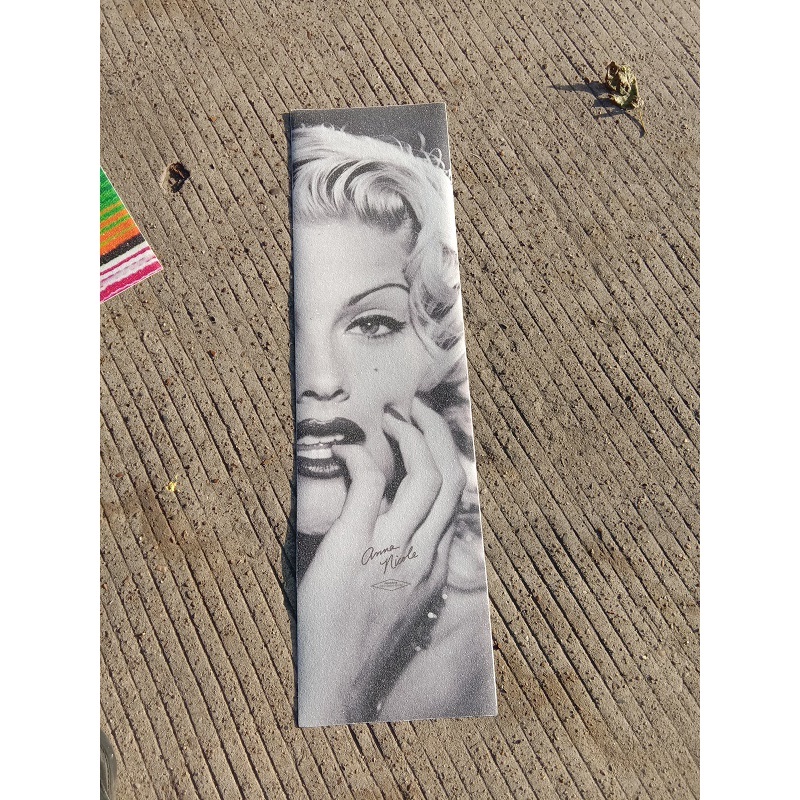 1 Miếng Giấy Nhám Chống Nước Cho Ván Trượt Kích Thước 33X9 Inch 83*24cm