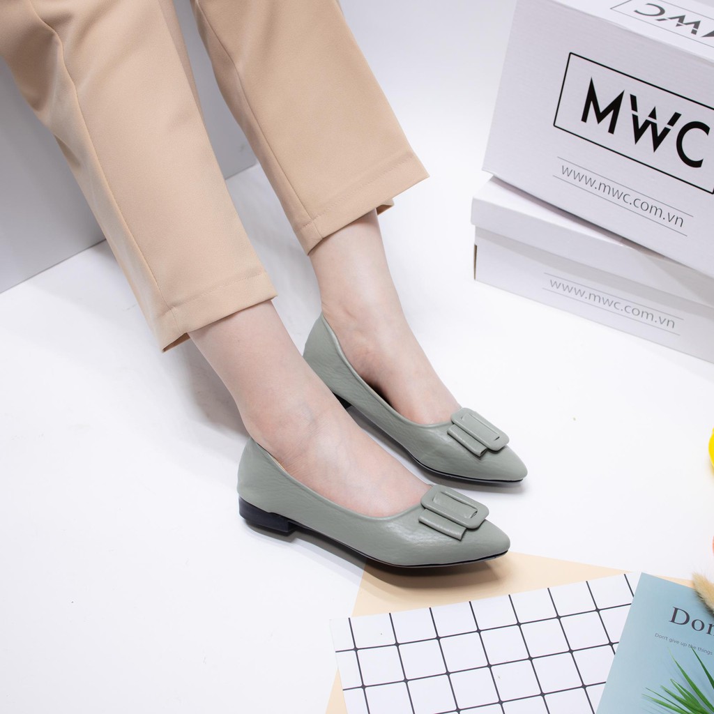 Giày búp bê nữ mũi nhọn phối khóa MWC NUBB- 2179 | BigBuy360 - bigbuy360.vn