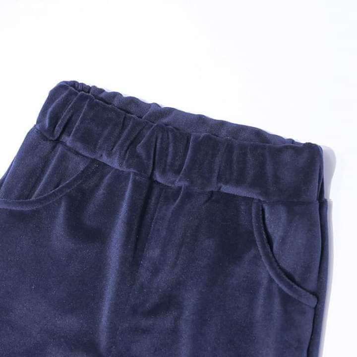 Bộ nỉ nhung cho bé