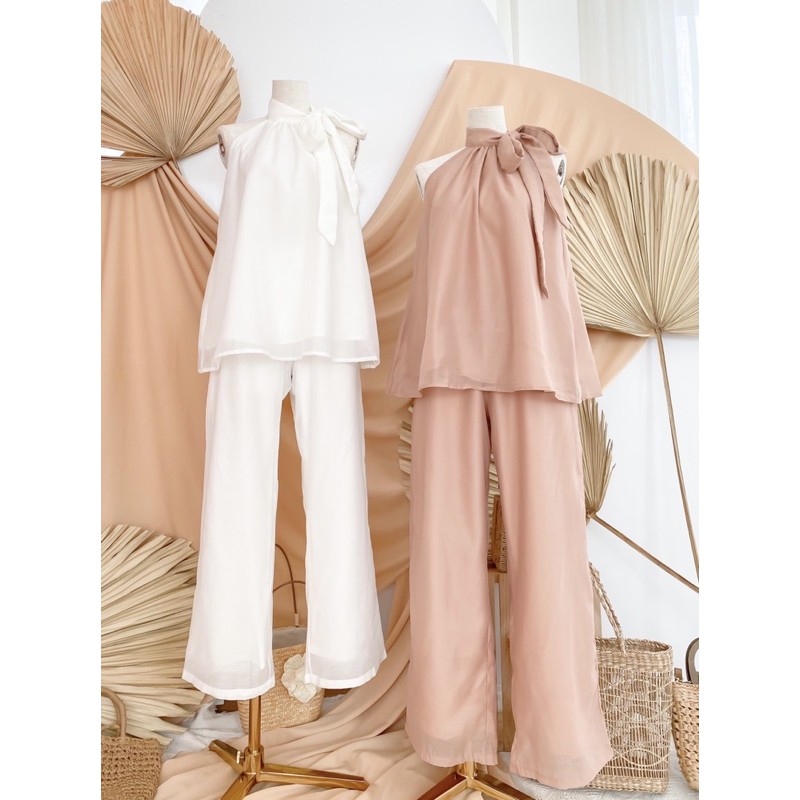 Set bộ áo cổ yếm và quần culottes 2 màu đi biển