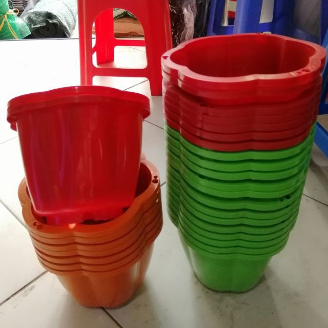 Chậu nhựa treo múi khế 17x13cm nhiều màu trồng hoa treo siêu đẹp