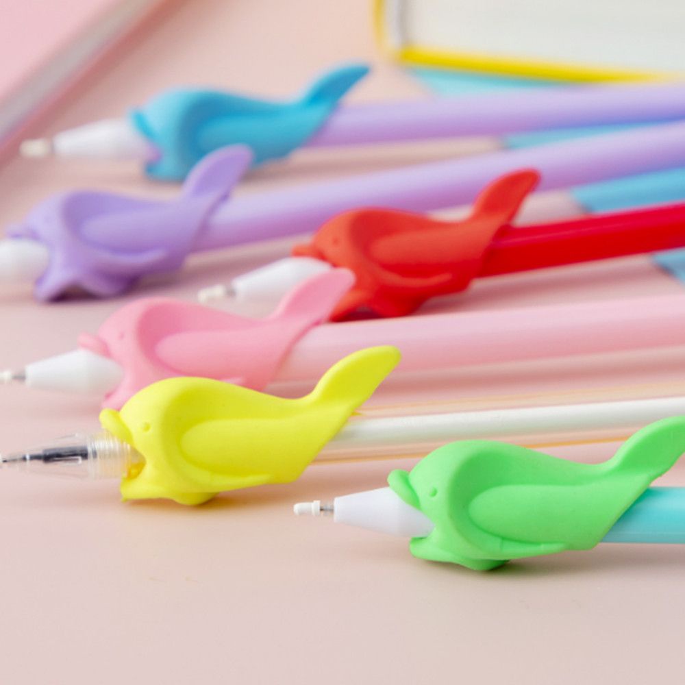 Dụng Cụ Kẹp Cố Định Cầm Bút Chì Bằng Silicone Hình Cá Chuyên Nghiệp