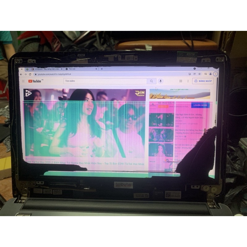 s4-1411 màn laptop 14 led slim 40pin bể nhẹ vẫn lên hình giá chữa cháy, ko bảo hành.