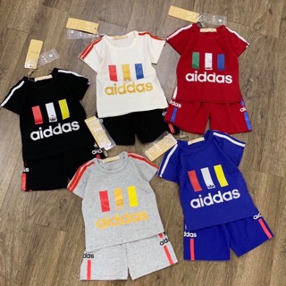Bộ quần áo adidas cho bé