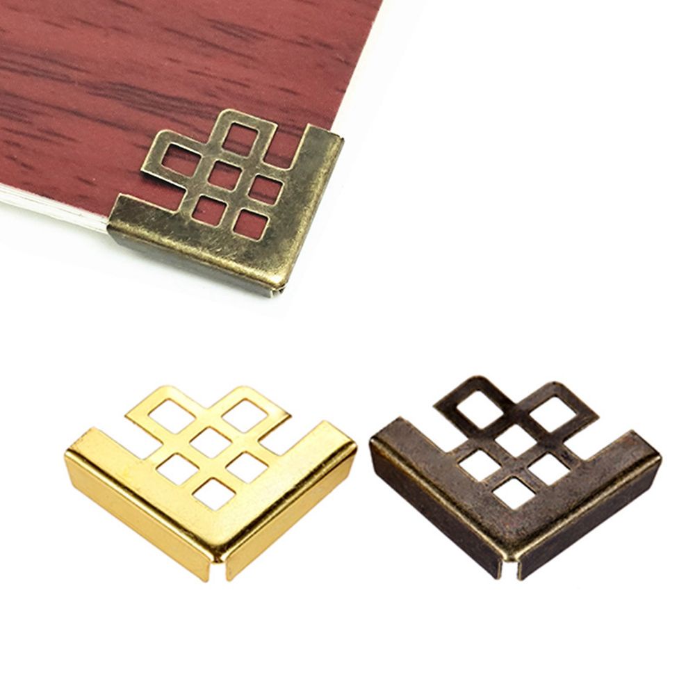 Bộ 50 miếng đệm góc 16*16mm bằng kim loại tiện dụng cho đồ thủ công DIY/ hộp trang sức/ góc bàn/ sổ tay/ album