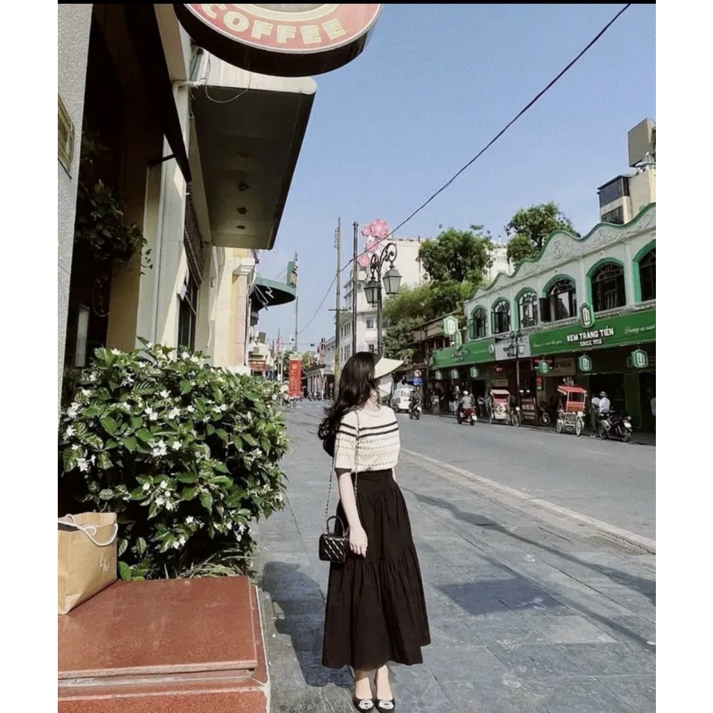 Áo len thổ cẩm kèm chân váy